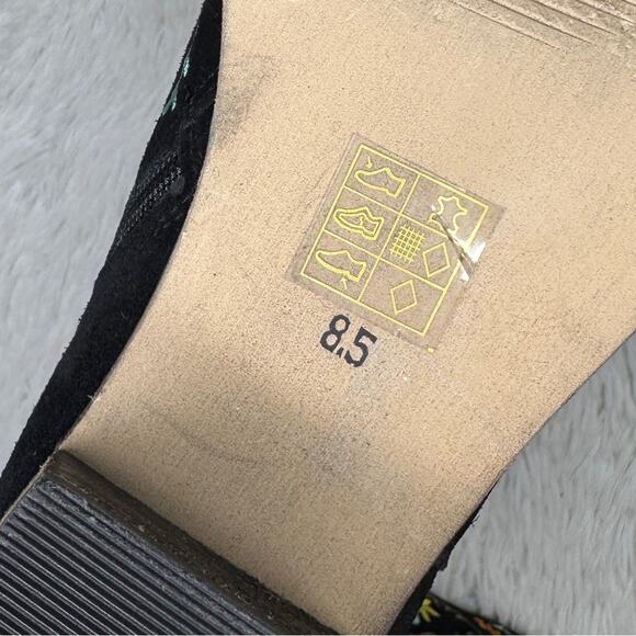 DIBA / black multicolored floral embroidered almond toe ankle booties / 8.5 - Picture 9 of 10